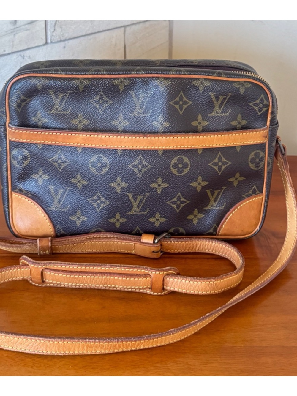 💚TIMELESS💚LOUIS VUITTON TROCADERO 27 SHOULDER BAG